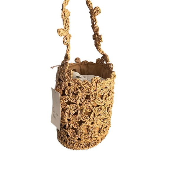 Straw Mini Floral Bucket Bag - A New Day BeigeWoven floral - Picture 6 of 6